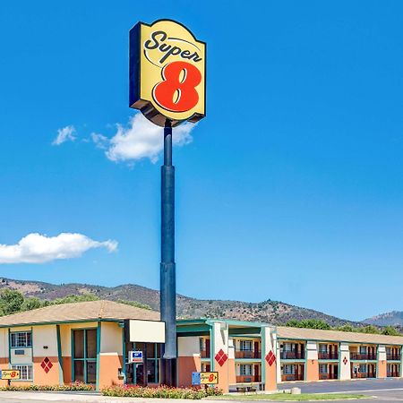Hotel Super 8 By Wyndham Yreka Extérieur photo