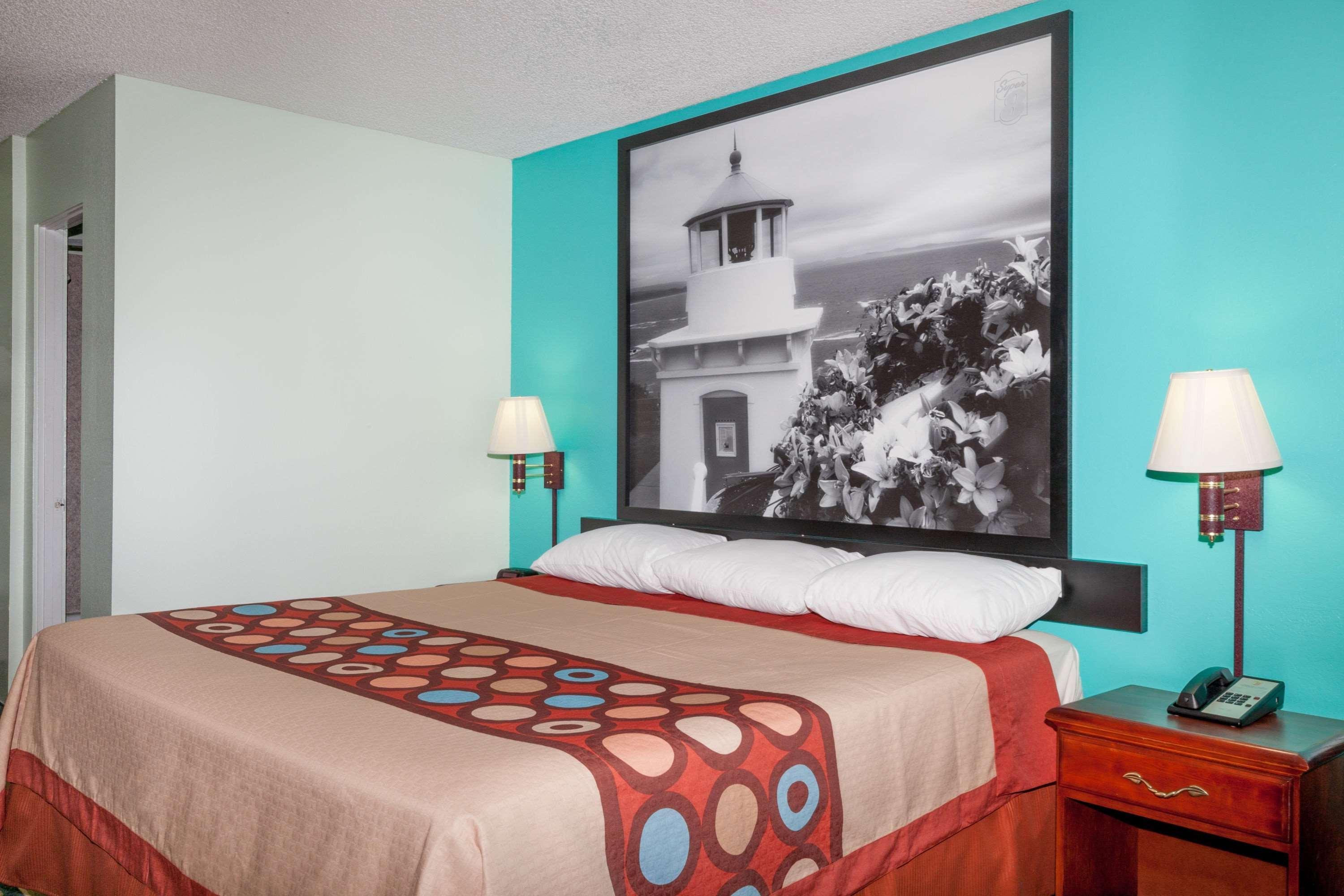 Hotel Super 8 By Wyndham Yreka Extérieur photo