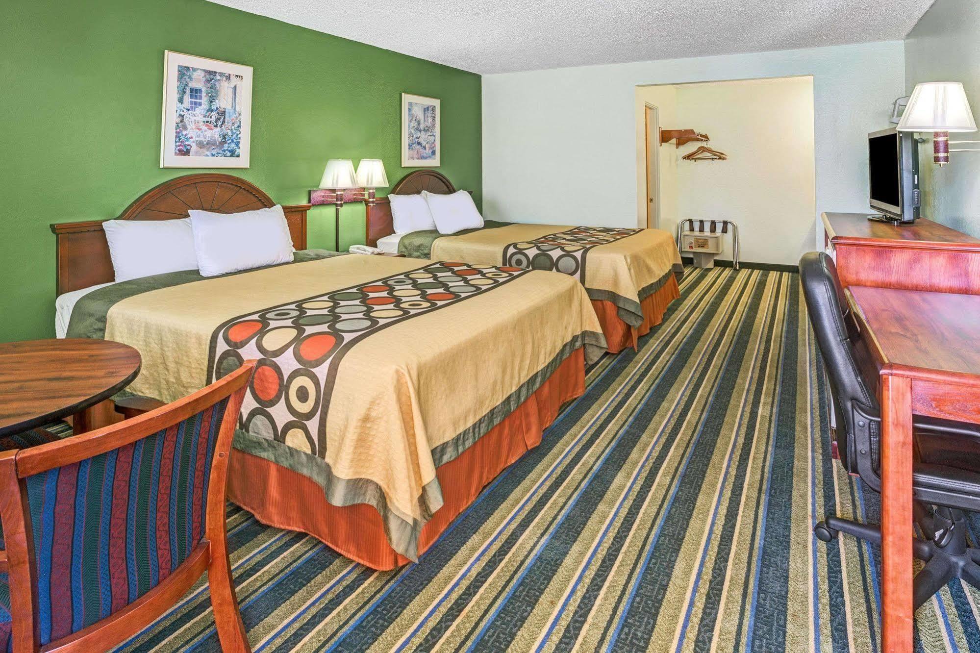 Hotel Super 8 By Wyndham Yreka Extérieur photo
